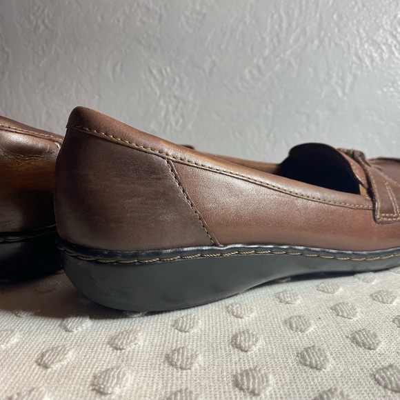 CLARKS COLLECTION Women's Brown Multi Leather Ashland Bubble Slip-On Loafers - Picture 12 of 16